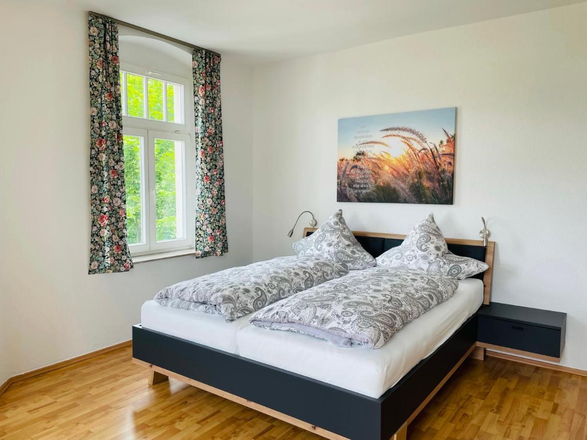 Lichtdurchflutete schicke Ferienwohnung in Zwickau Exterior foto