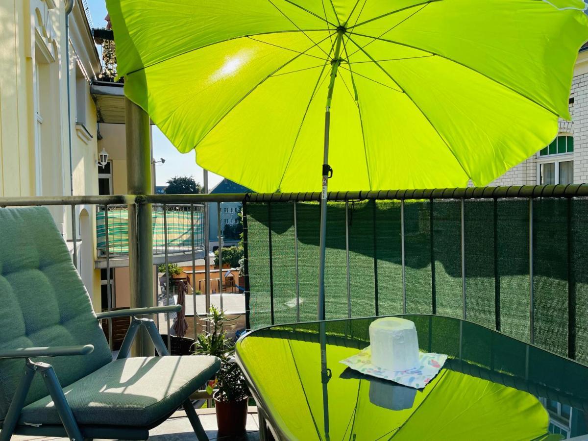 Lichtdurchflutete schicke Ferienwohnung in Zwickau Exterior foto