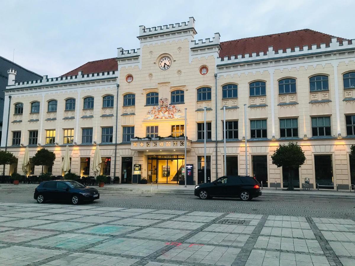 Lichtdurchflutete schicke Ferienwohnung in Zwickau Exterior foto